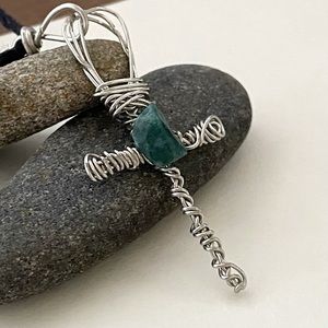 3/$40 Handcrafted Silver Ankh Cross Pendant Necklace Green Moss Agate